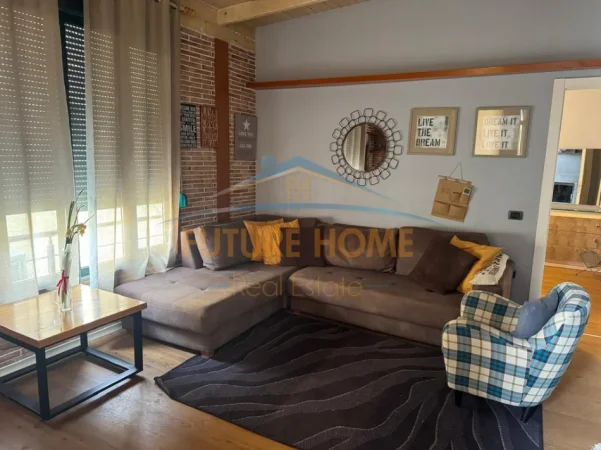 Shqiperi, jepet me qera apartament 1+1+Ballkon Kati 5, 75 m² 650 € (Kopshti Zoologjik)