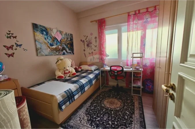 Tirane, shitet apartament 3+1 Kati 5, 120 m² 232.000 € (linze)