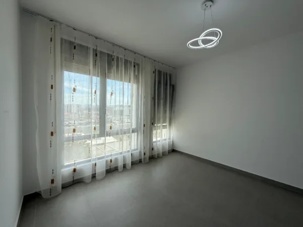 Tirane, jepet me qera apartament 1+1 Kati 5, 75 m² 450 € (ISH DOGANA)