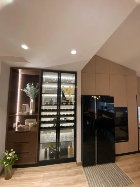 Tirane, shitet apartament 3+1+Ballkon Kati 4, 200 m² 360.000 € (FRESKU)