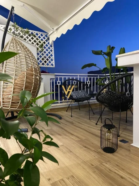 Tirane, shitet apartament 3+1+Ballkon Kati 4, 200 m² 360.000 € (FRESKU)