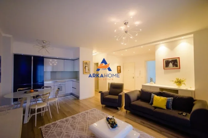 Tirane, jepet me qera apartament 2+1+Ballkon Kati 5, 105 m² 900 € 