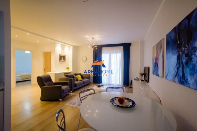 Tirane, jepet me qera apartament 2+1+Ballkon Kati 5, 105 m² 900 € 