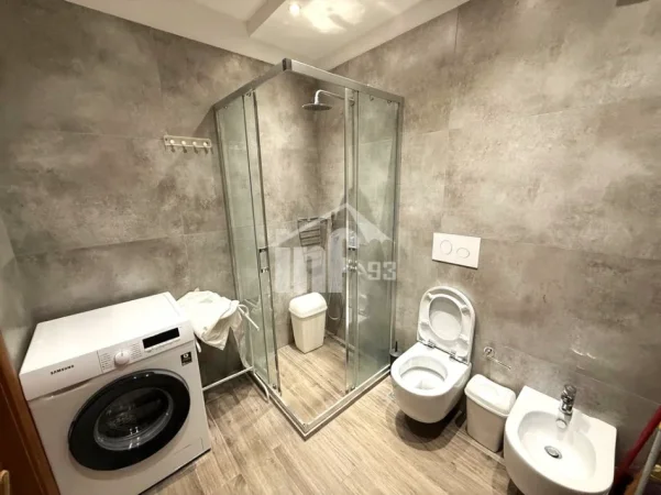 Tirane, jepet me qera apartament 2+1 Kati 7, 85 m² 700 € (TEK PARKU “OLIMPIK”)
