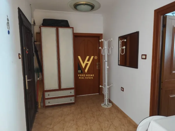 Tirane, shitet apartament 1+1+Ballkon Kati 5, 53 m² 85.000 € (SHKOLLA E BASHKUAR)