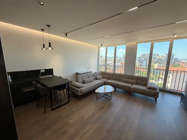 Tirane, jepet me qera apartament 1+1+Ballkon Kati 4, 1 m² 800 € (Rruga 4 Dëshmorët, Selvia)