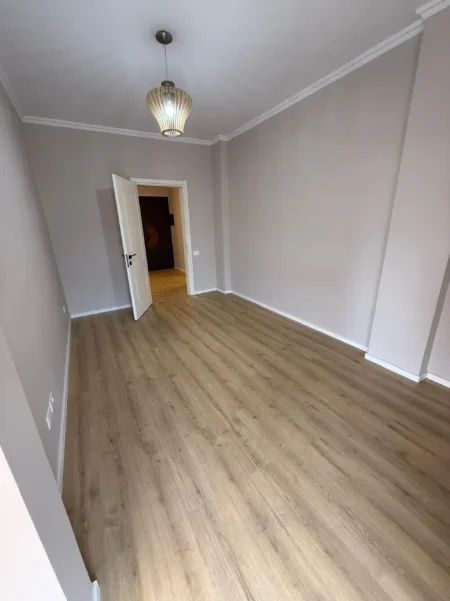Apartament 2+1 Ne Shitje Xhamllik (ID R2003) Tirane