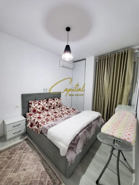 Tirane, jepet me qera apartament 1+1 Kati 2, 60 m² 670 € (KOMUNA E PARISIT)