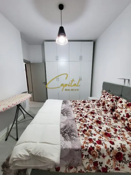 Tirane, jepet me qera apartament 1+1 Kati 2, 60 m² 670 € (KOMUNA E PARISIT)