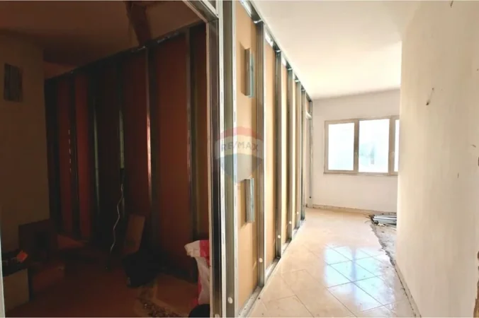 Tirane, shitet apartament 1+1 Kati 5, 69 m² 96.600 € (FRESKU)