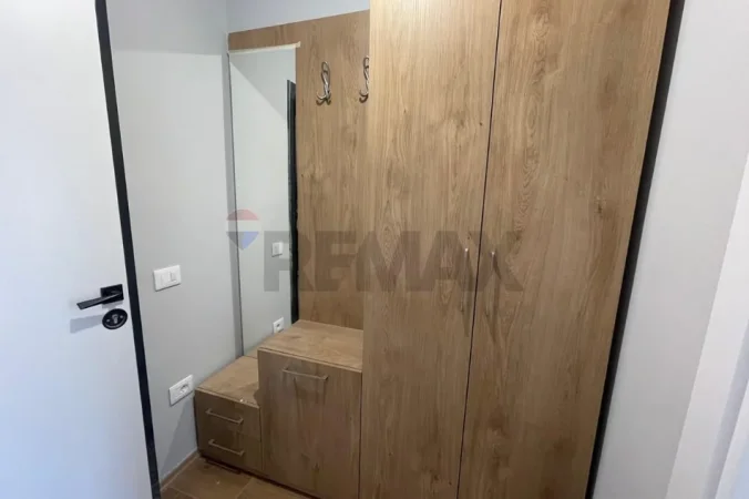 Tirane, jepet me qera apartament 2+1 Kati 3, 120 m² 550 € (Shkolla Bashkuar)