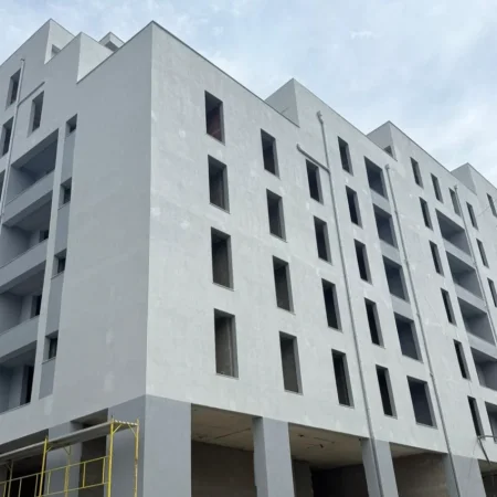 Tirane, shitet apartament 2+1+Ballkon , 110 m² 158.000 € (Ali Demi)