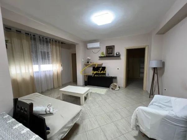 Tirane, jepet me qera apartament 2+1 Kati 3, 70 m² 650 € (SHESHI WILLSON)