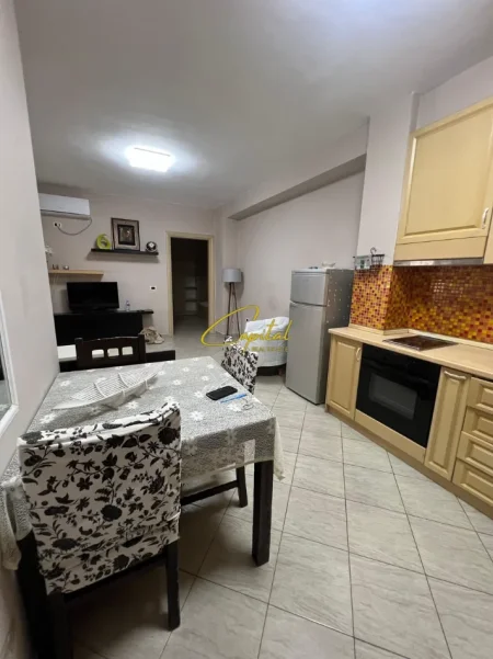 Tirane, jepet me qera apartament 2+1 Kati 3, 70 m² 650 € (SHESHI WILLSON)