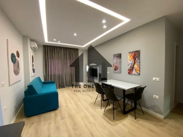 Tirane, jepet me qera apartament 1+1+Ballkon Kati 2, 70 m² 550 € (21-Dhjetori)