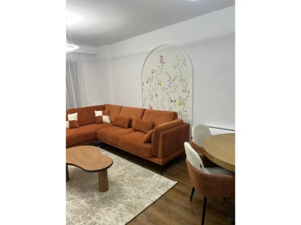 Tirane, jepet me qera apartament 1+1+Ballkon Kati 5, 70 m² 550 € (Jordan Misja)