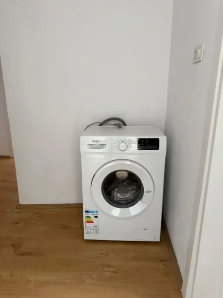 Tirane, jepet me qera Apartament 1+1 Kati 2, Mobiluar, Çmimi 45.000 L, tek Rruga BARDHYL, Tiranë