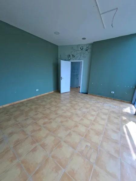 SHITET DYQAN NE XHAMLLIK 31 m² 65.000 €