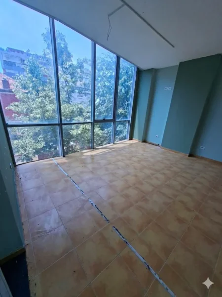 SHITET DYQAN NE XHAMLLIK 31 m² 65.000 €