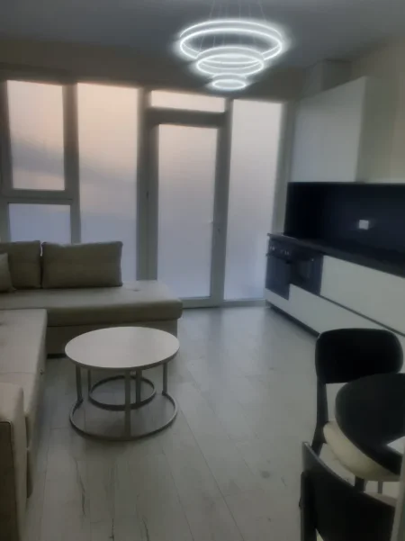 Tirane, jepet me qera apartament 1+1 Kati 1, 70 m² 400 € (Kodra e Diellit)