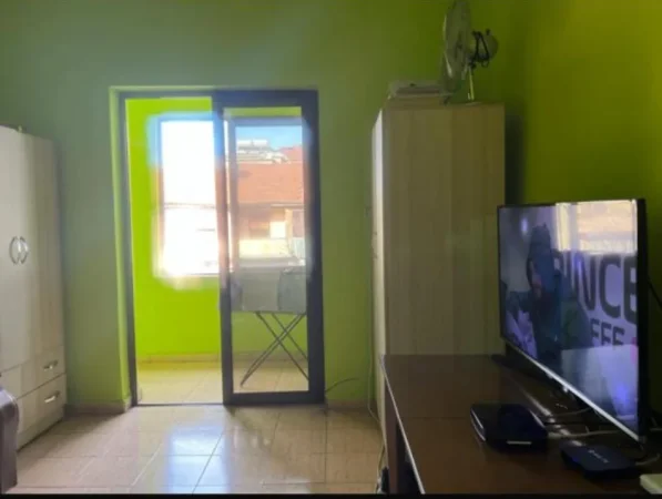 Tirane, shitet apartament 1+1 Kati 3, 47 m² 126.000 € (Medreseja)