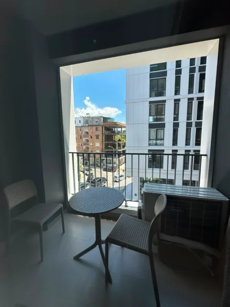 Tirane, jepet me qera apartament 1+1+Ballkon Kati 2, 75 m² 1.100 € (Komuna e Parisit)