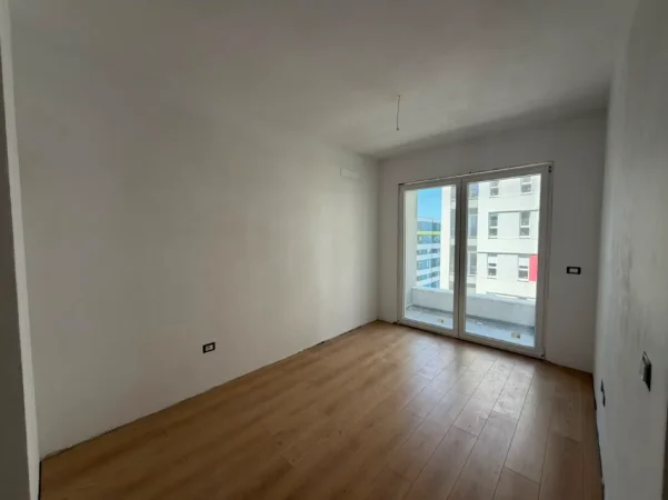 Tirane, shitet apartament 1+1 Kati 5, 57 m² 77.000 € (univers city)
