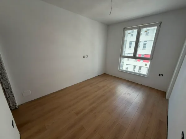 Tirane, shitet apartament 1+1 Kati 5, 57 m² 77.000 € (univers city)