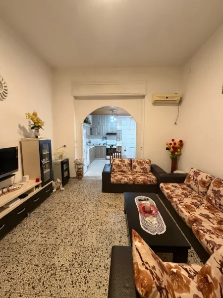 Tirane, jepet me qera apartament 2+1 Kati 2, 65 m² 400 € (ZOGU I ZI)