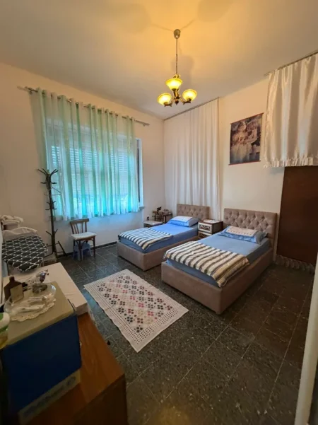 Tirane, jepet me qera apartament 2+1 Kati 2, 65 m² 400 € (ZOGU I ZI)