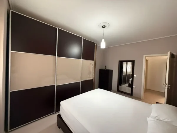 Tirane, shitet apartament 2+1+Aneks+Ballkon Kati 5, 119 m² 210.000 € (Tregu Elektrik)