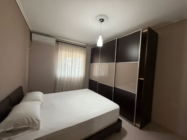 Tirane, shitet apartament 2+1+Aneks+Ballkon Kati 5, 119 m² 210.000 € (Tregu Elektrik)