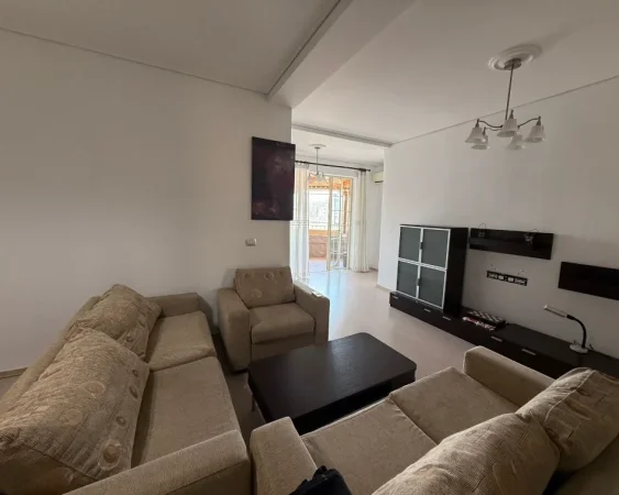 Tirane, shitet apartament 2+1+Aneks+Ballkon Kati 5, 119 m² 210.000 € (Tregu Elektrik)