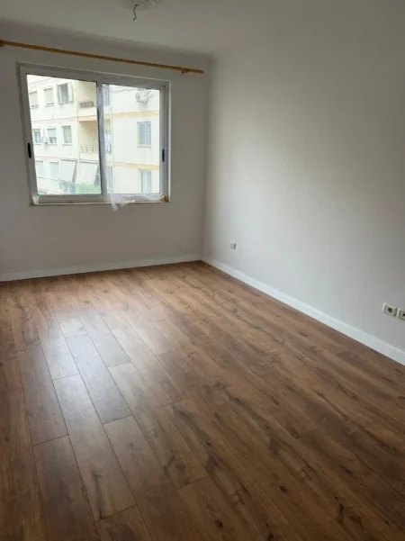 Tirane, shitet apartament 2+1 Kati 3, 91 m² 145.000 € (Astiri)