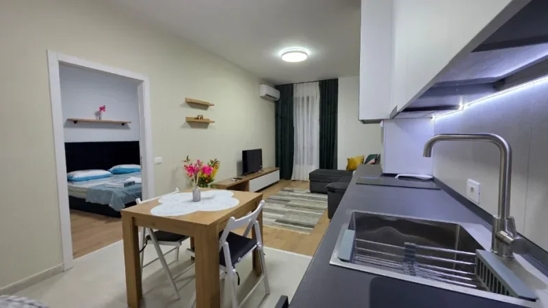 Tirane, jepet me qera apartament 1+1 Kati 8, 61 m² 550 € (5 Maji)