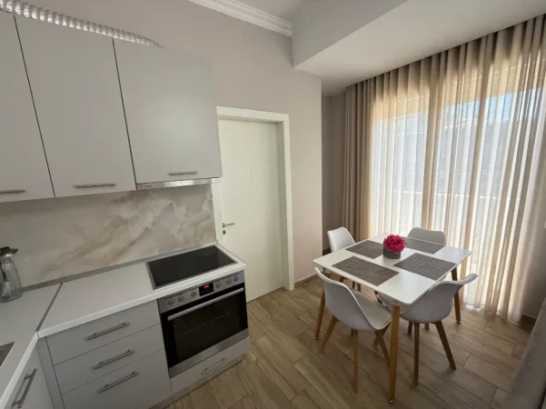 Tirane, jepet me qera apartament 1+1+Ballkon Kati 9, 65 m² 635 € (rruga dibres)