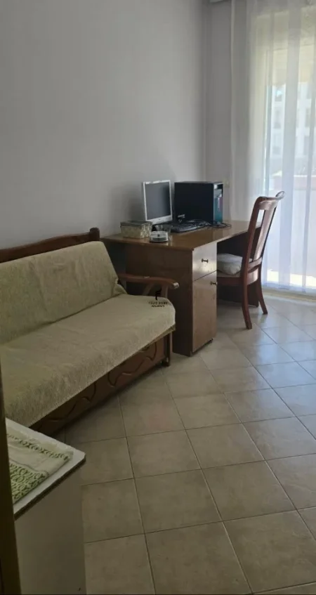 Tirane, jepet me qera apartament 2+1 Kati 1, 100 m² 450 € (ASTIR)