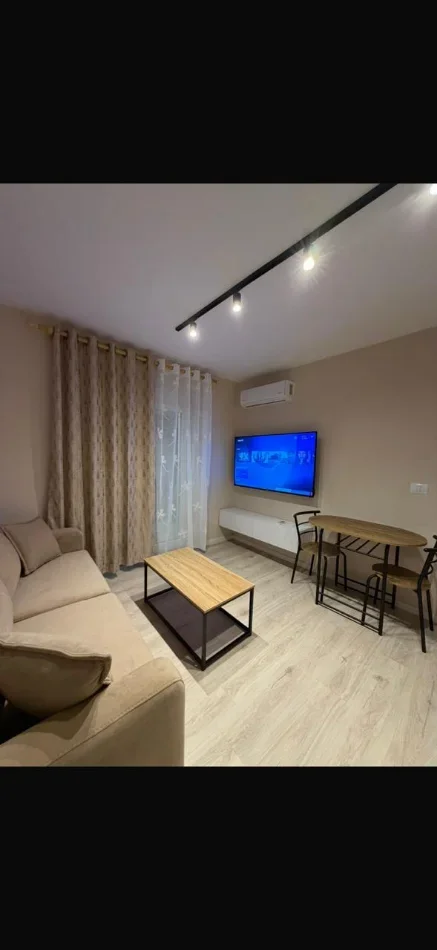 Tirane, jepet me qera apartament 1+1 Kati 1, 80 m² (OXHAKU(530581012-31))