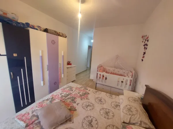 Tirane, jepet me qera apartament 2+1+Ballkon Kati 8, 80 m² 470 € (Yzberisht)