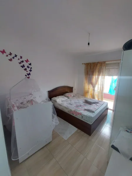 Tirane, jepet me qera apartament 2+1+Ballkon Kati 8, 80 m² 470 € (Yzberisht)