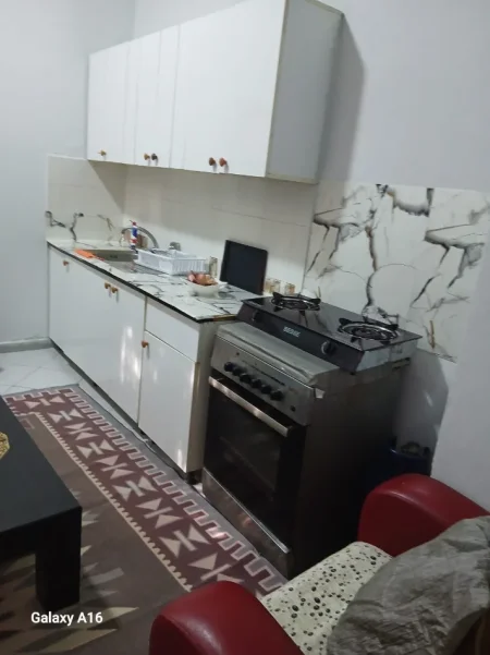 🏠 Jepet me Qera Apartament 1+1 pranë Selvisë ne Qender te Tiranes,   400 MIJE LEKE