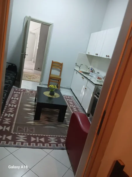 🏠 Jepet me Qera Apartament 1+1 pranë Selvisë ne Qender te Tiranes,   400 MIJE LEKE