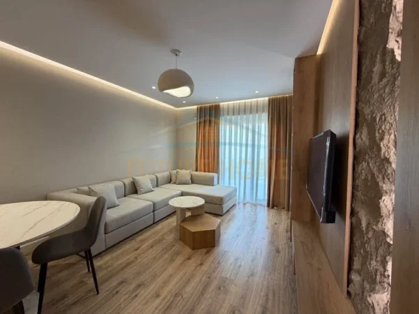 Tirane, jepet me qera apartament 1+1+Ballkon Kati 4, 73 m² 750 € (e88 construction)