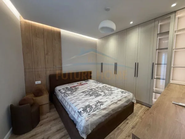 Tirane, jepet me qera apartament 1+1+Ballkon Kati 4, 73 m² 750 € (e88 construction)