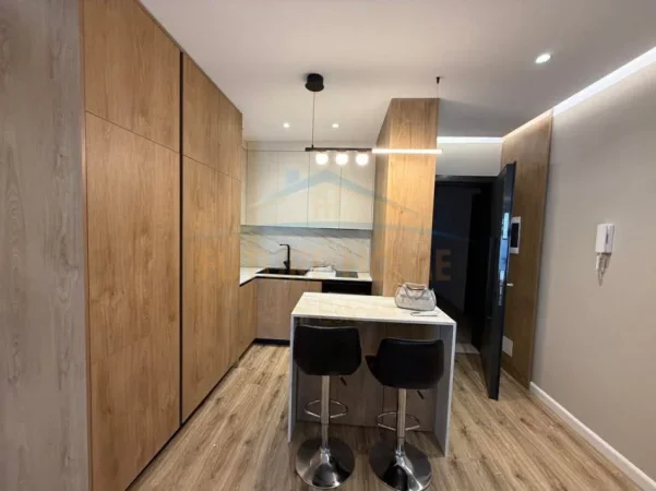 Tirane, jepet me qera apartament 1+1+Ballkon Kati 4, 73 m² 750 € (e88 construction)