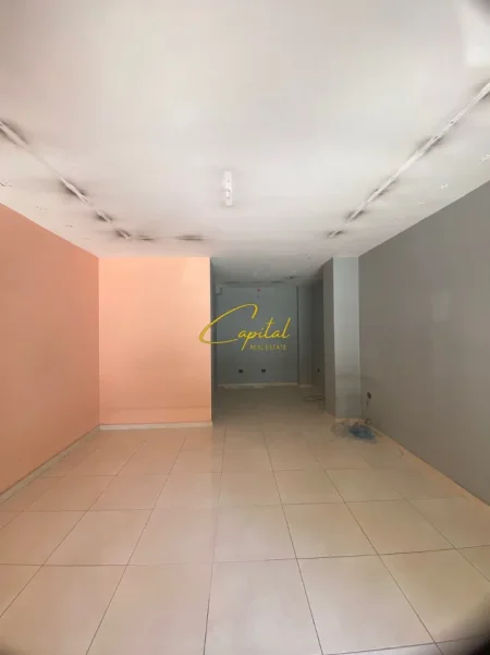 Tirane, jepet me qera dyqan Kati 0, 32 m² 800 € (RRUGA BARDHYL)