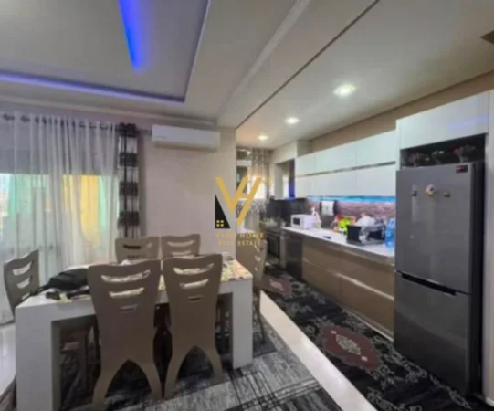 Tirane, shitet apartament 3+1+Ballkon Kati 4, 155 m² 250.000 € (MEZEZ)