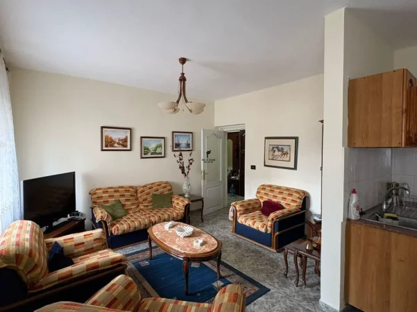 Tirane, jepet me qera apartament 2+1 Kati 5, 68 m² 600 € (RRUGA E ELBASANIT)