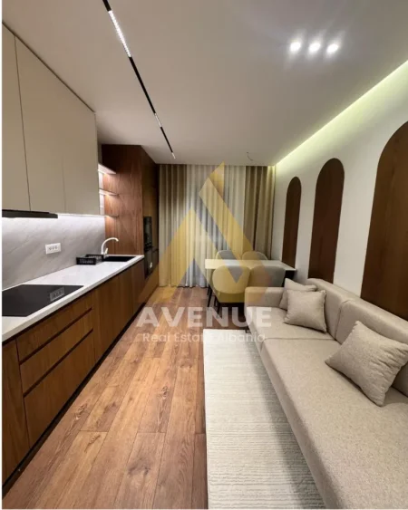 Tirane, jepet me qera apartament 2+1+Ballkon Kati 4, 95 m² 800 € (RrugaTelo Ndini)