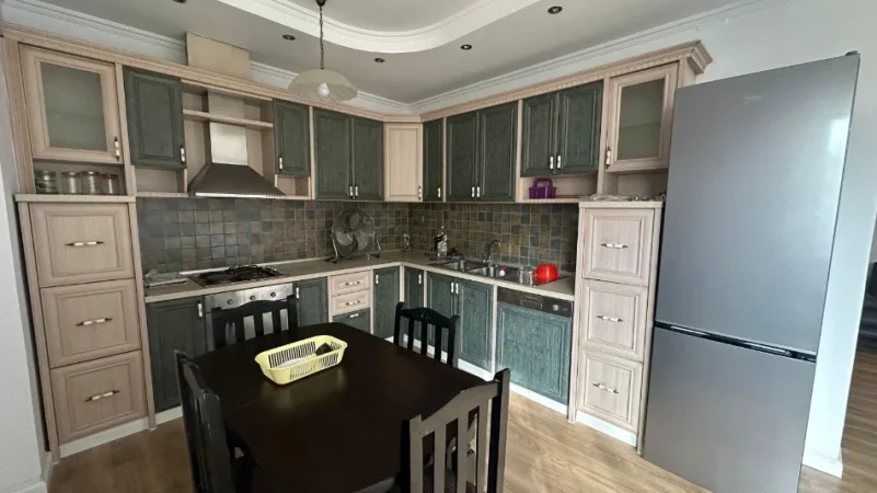 Tirane, jepet me qera apartament 2+1 Kati 5, 75 m² 800 € (SHESHI WILLSON)